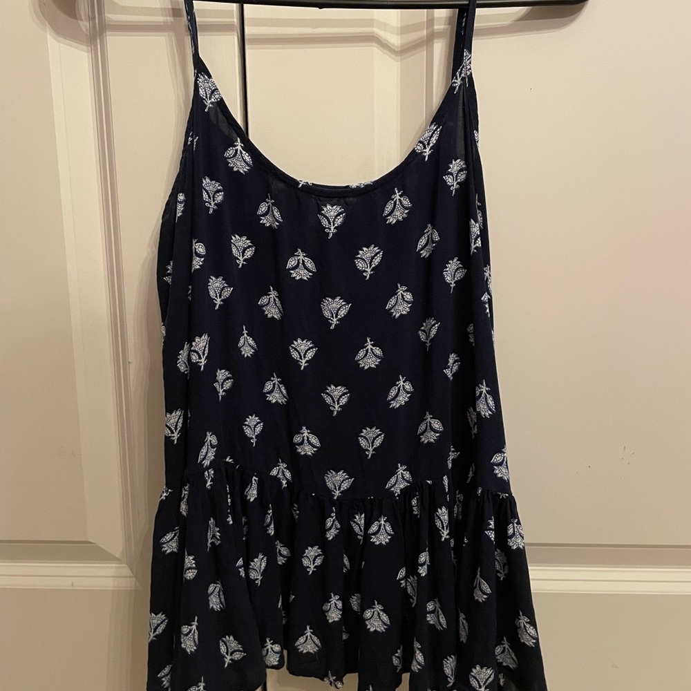 Old Navy: size medium